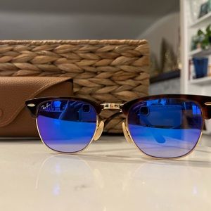 Ray-Ban sunglasses. Clubmaster fleck style.